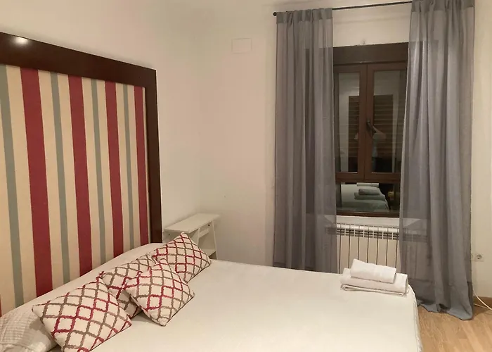 Atico Dos En El Centro De *